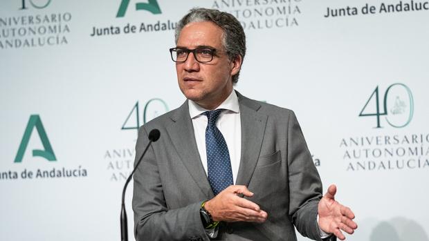 La Junta afirma que hay un «criterio político» para no pasar a toda Andalucía a la fase 1