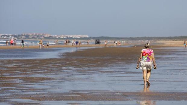 Los ayuntamientos no podrán cobrar por entrar en la playa