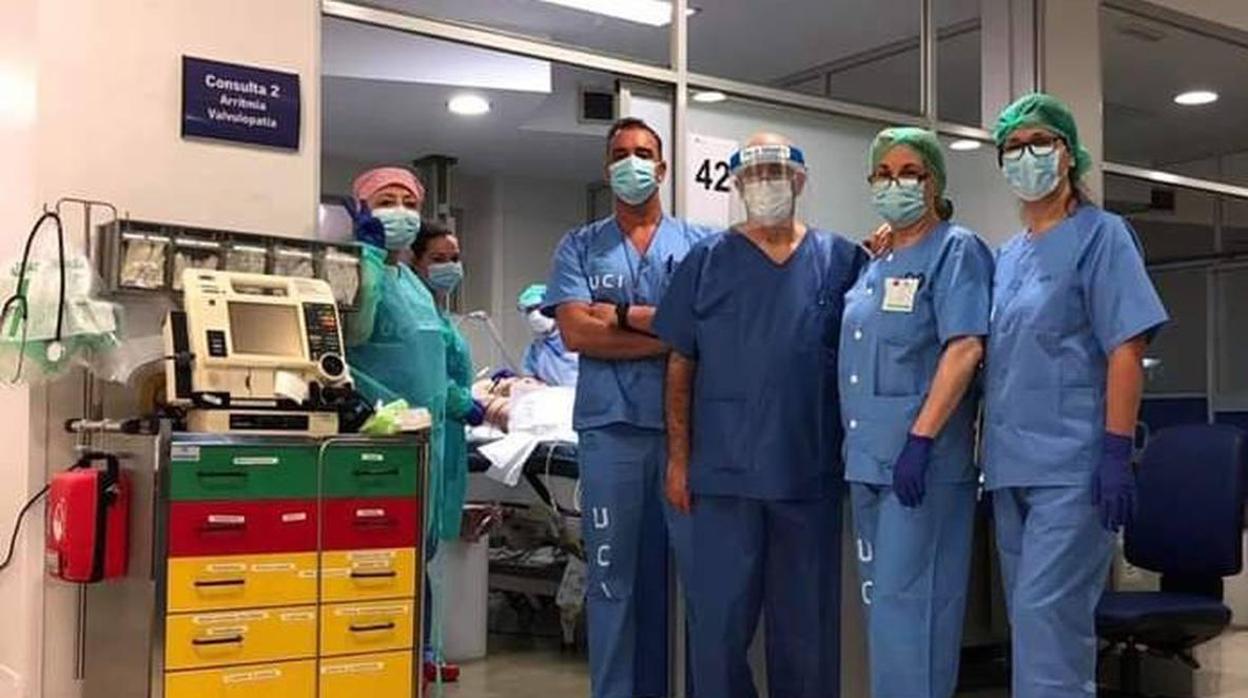 Profesinales sanitarios del hospital Virgen del Rocío de Sevilla