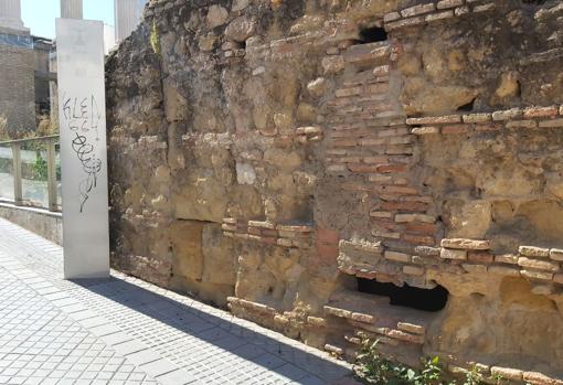 Los achaques se acumulan en el Templo Romano de Córdoba