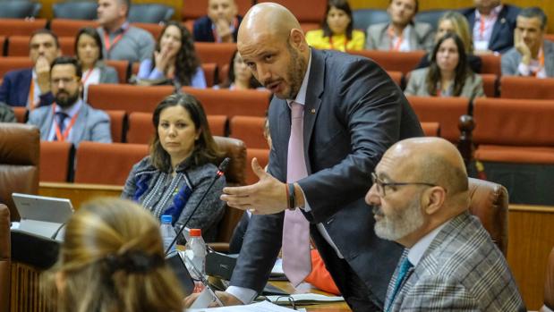 Bendodo: «El Gobierno de Susana Díaz no hizo nada para investigar el préstamo irregular a Cárnicas Molina»