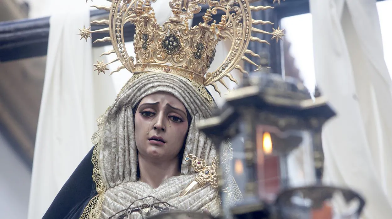La Virgen de la Soledad de Córdoba, el último Viernes Santo en que salió a la calle
