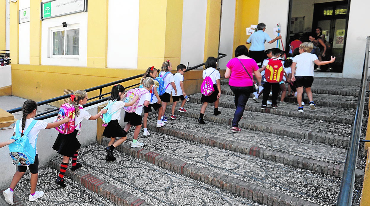 Vuelta a clase de los alumnos del Colegio Colón en la temporada 2018-19