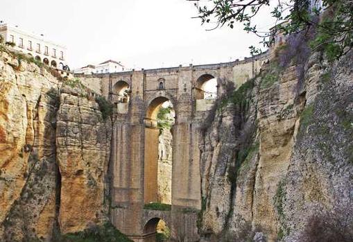 Puente Nuevo sobre el Tajo de Ronda