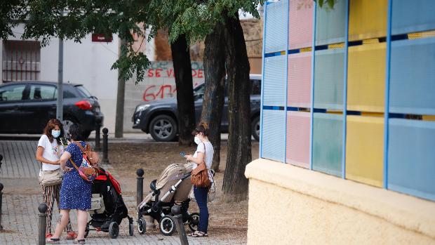 Vuelta al cole en Andalucía: los padres de alumnos la apoyan y solo un 28 por ciento prefiere clases «on line»
