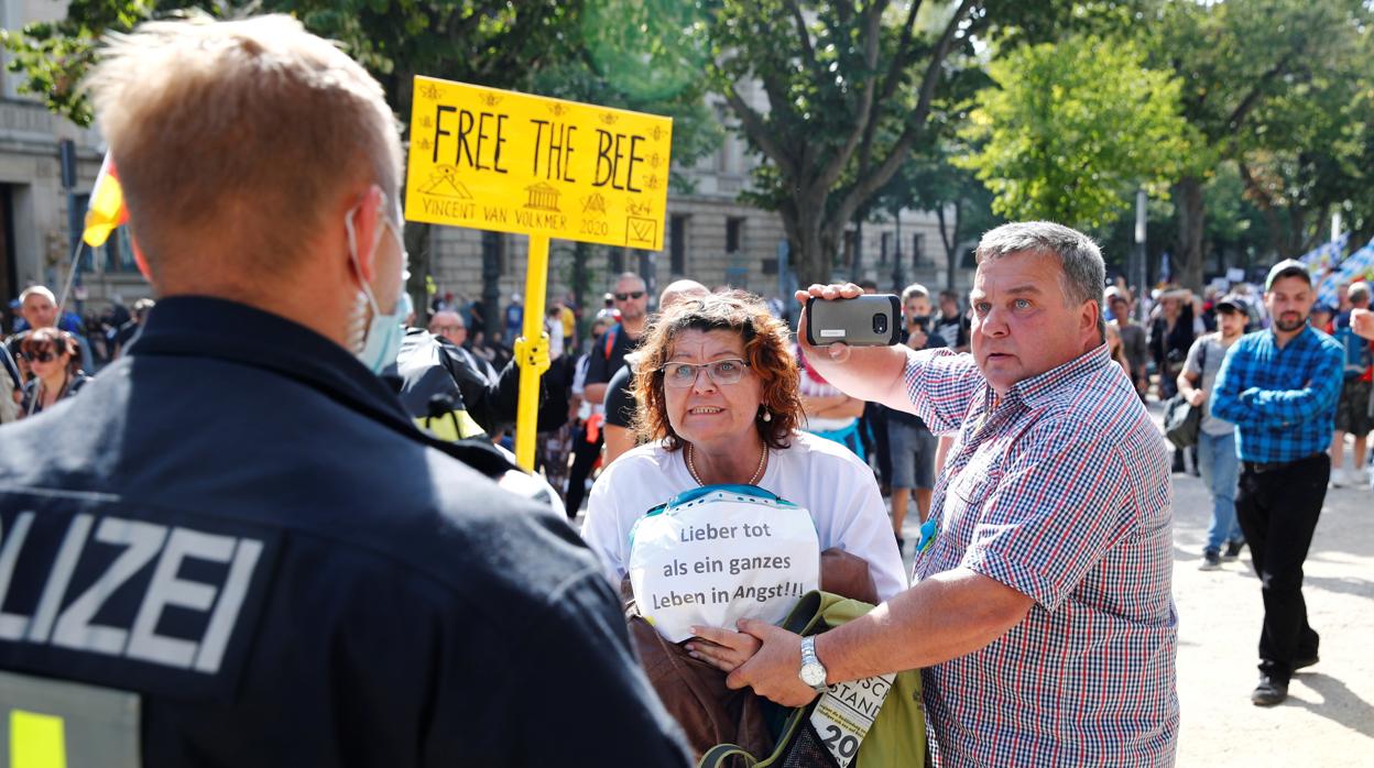 Manifestación de negacionistas del coronavirus en Berlín