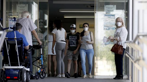 Los médicos andaluces se rebelan por la Atención Primaria y piden revisar las consultas telefónicas