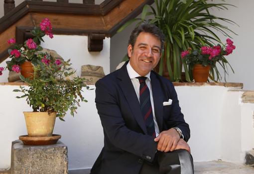 El autor del libro, Manuel Ramos Gil