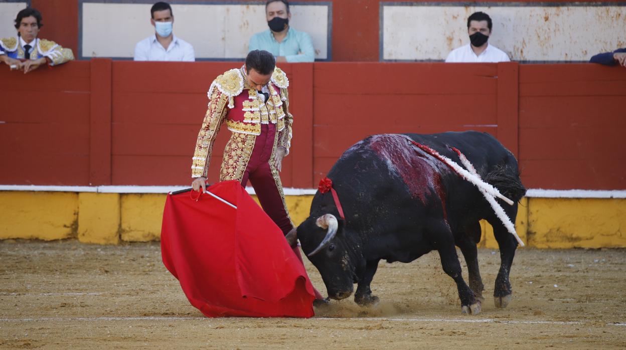 Toros en Cabra | Enrique Ponce y Curro Díaz se reparten cuatro orejas