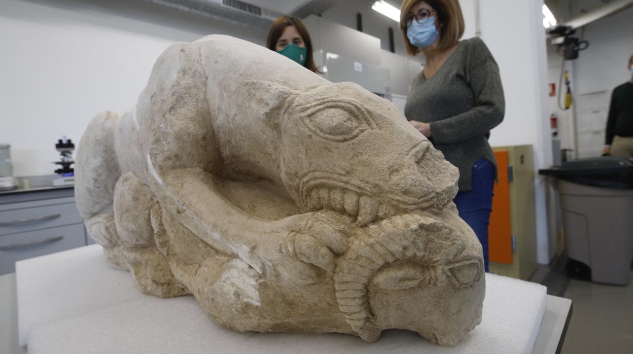 Presentación de la pieza en el Museo Arqueológico