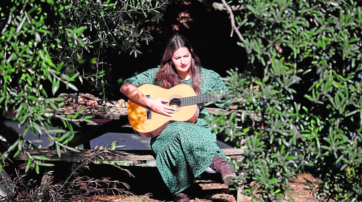Esperanza Delgado, cantante de Córdoba: «No puedo hacer otra cosa sin morirme de pena»