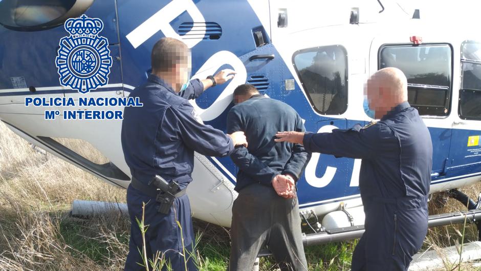 Así ha sido la detención de unos narcos en una playa de San Roque