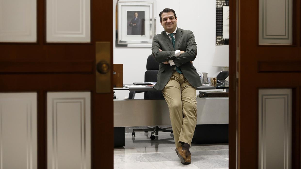 El alcalde, en su despacho de Capitulares