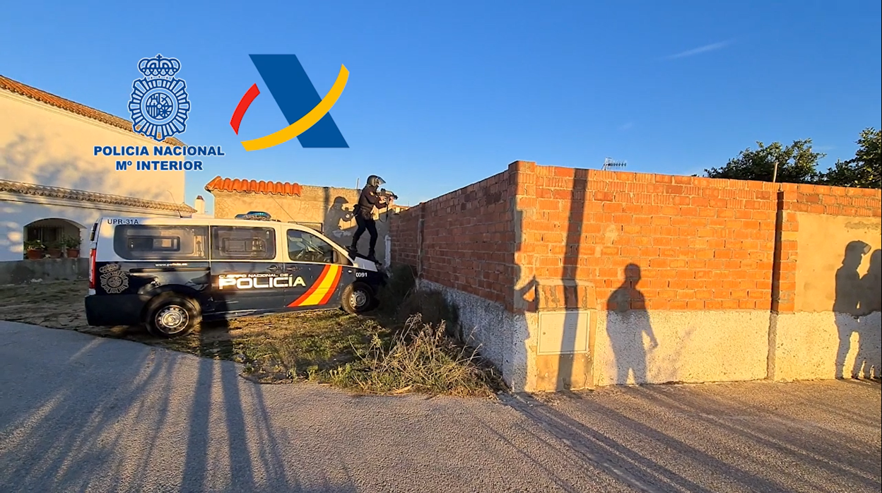 Imágenes de la operación conjunta de la Policía Nacional y la Agencia Tributaria