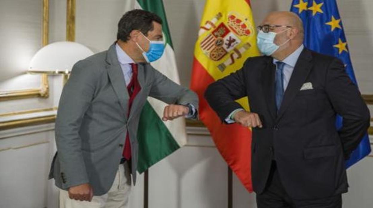 El presidente de la Junta, Juanma Moreno y Alejandro Hernández, en una imagen de archivo