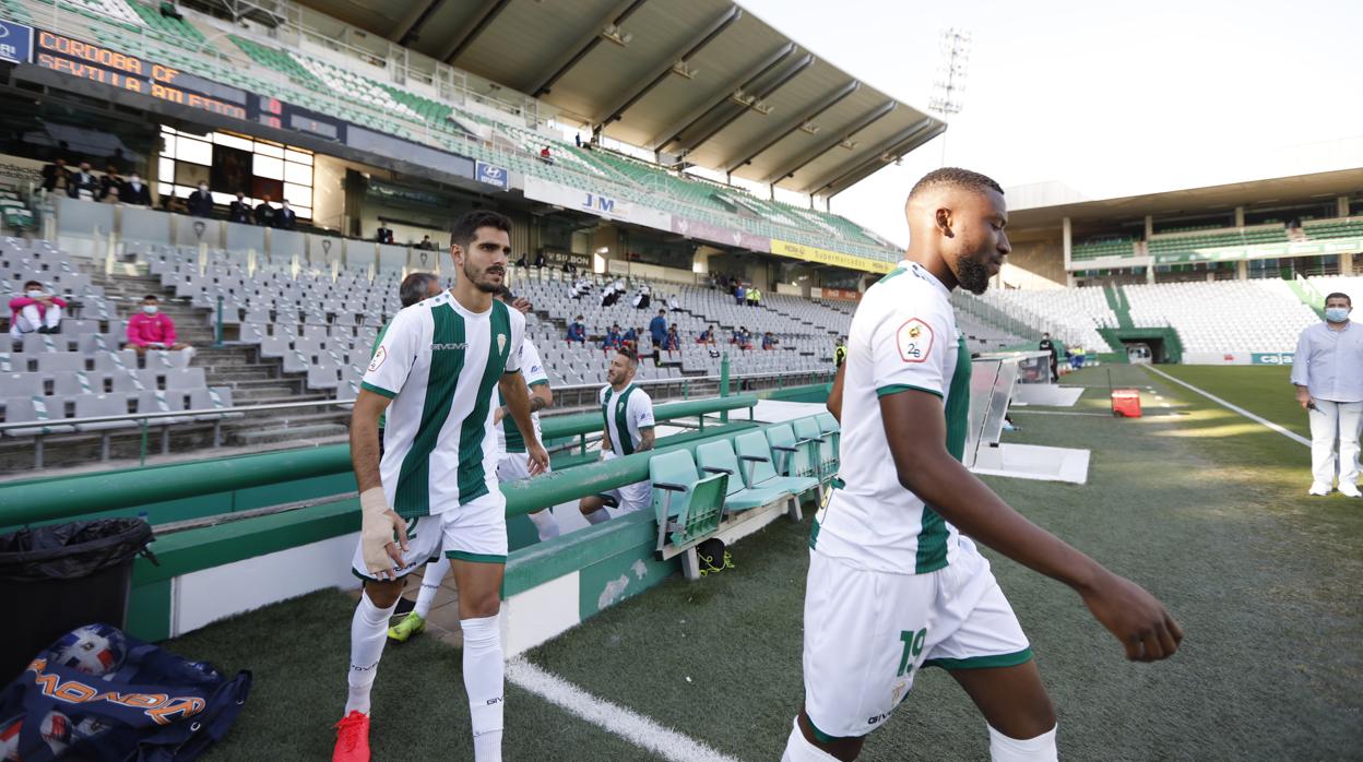 Traoré sale al campo el sábado antes del partido ante el Sevilla Atlético