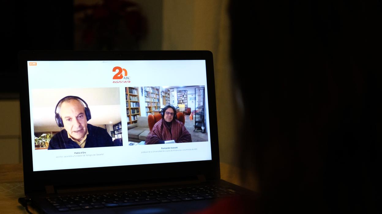 Pablo d'Ors y Fernando Iwasaki, en un momento de la conferencia