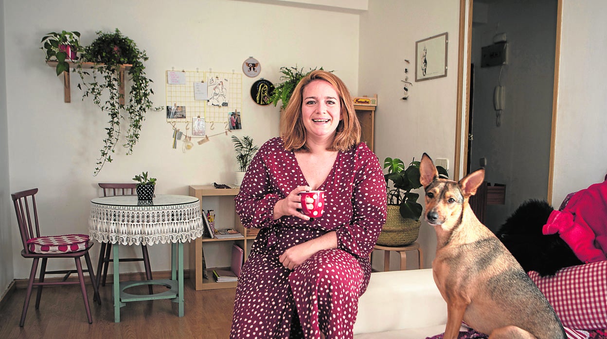 La actriz Esperanza Guardado en su casa de Madrid