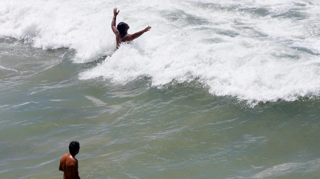 Imagen de archivo de una playa de nudistas en Andalucía