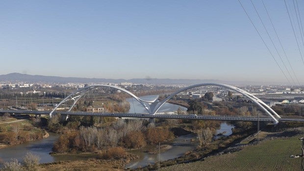 Diez años del puente de Ibn Firnás de Cordoba, la «estructura épica» para el científico que quiso ser Ícaro