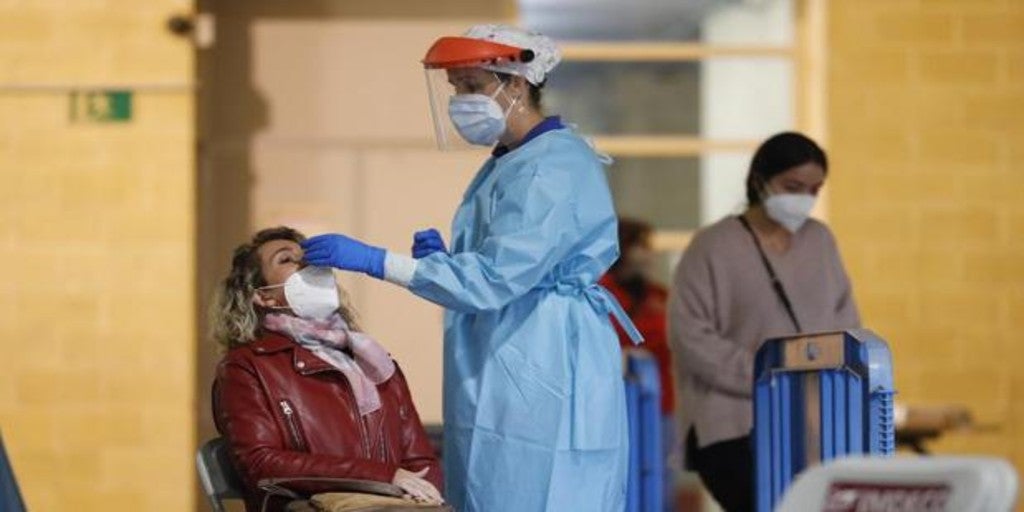 La cifra diaria de contagios vuelve a superar los 700 y mueren otras 4 ...