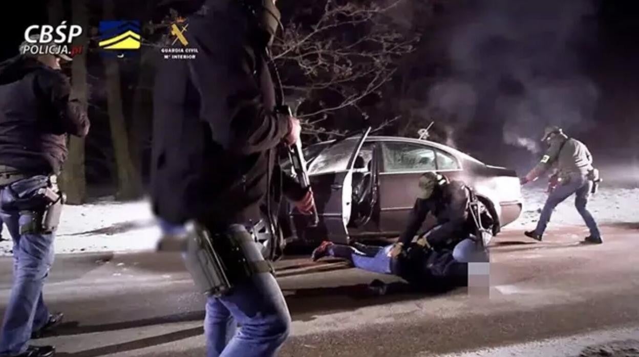 Transportaban la droga por carretera en camiones, coches y hasta un autobús