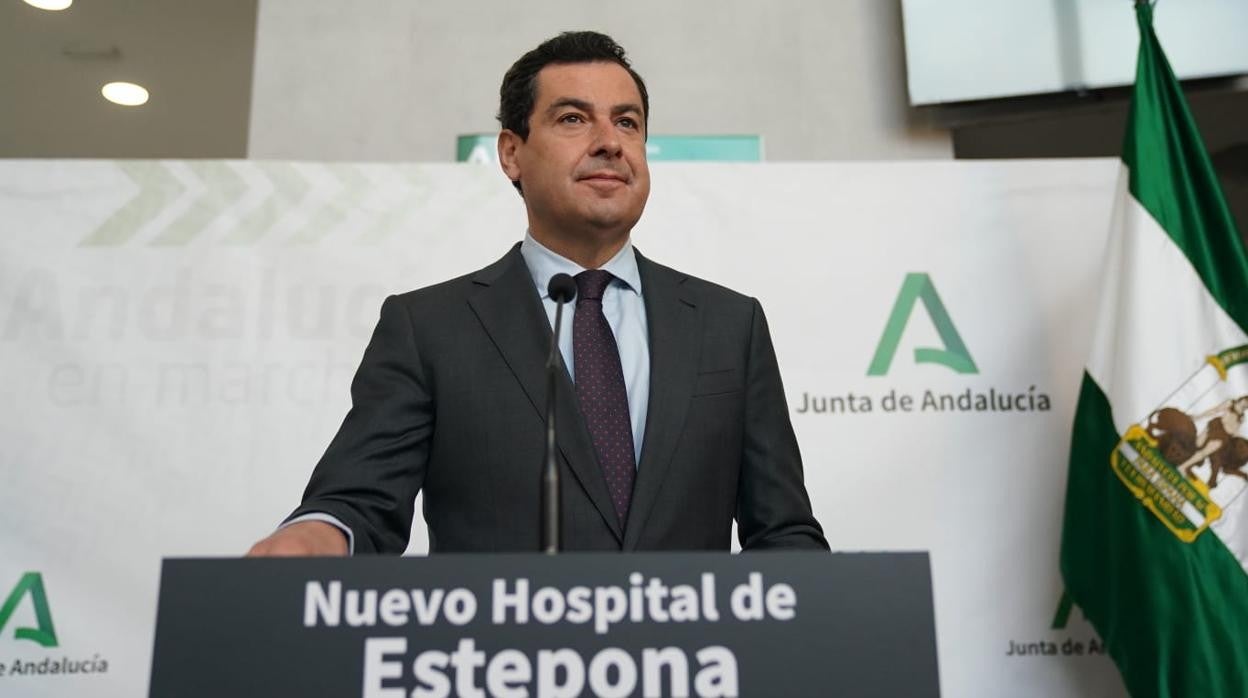 El presidente de la Junta de Andalucía, en la inauguración del Hospital de Alta Resolución de Especialidades (HARE) en el municipio malagueño de Estepona