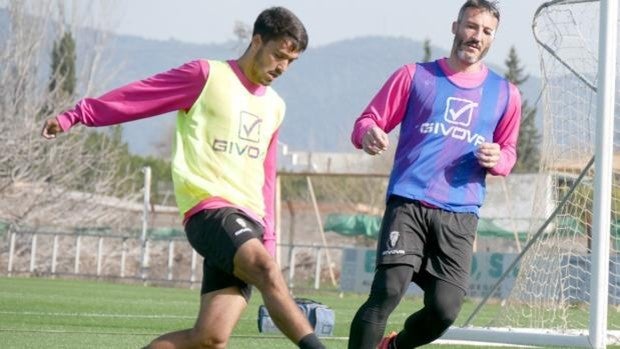 Así es Diego Domínguez, el delantero del filial del Córdoba CF que sube al primer equipo