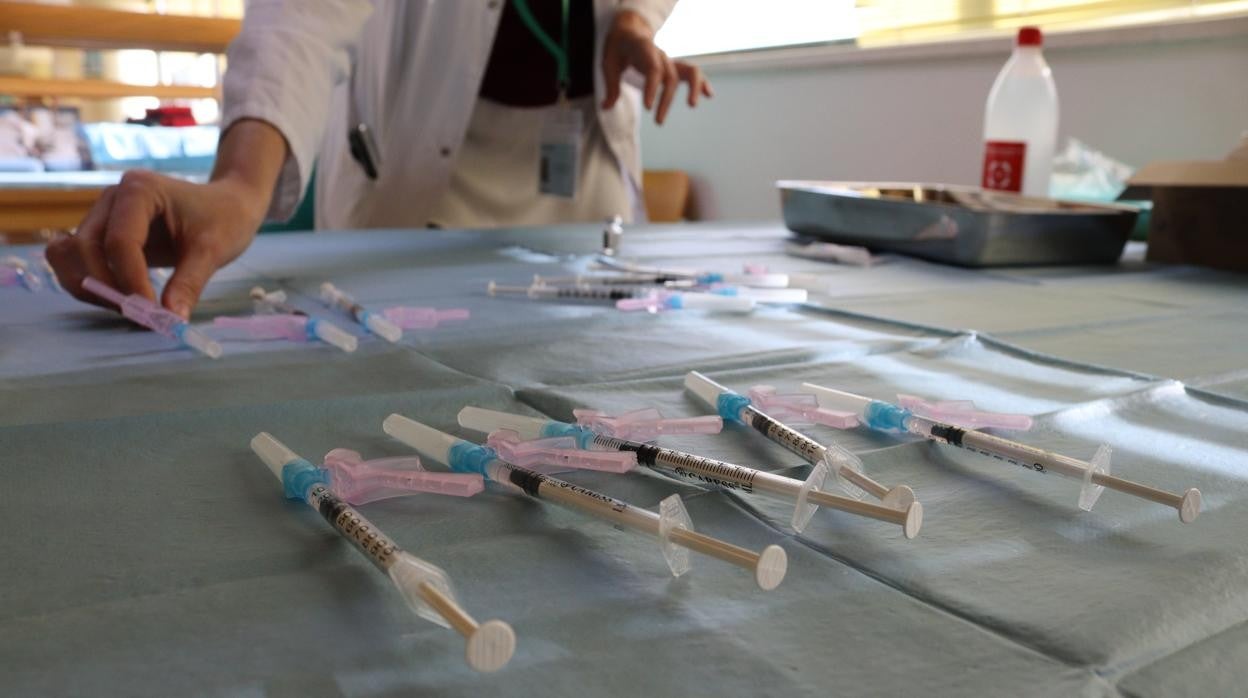 Vacunas de Pfizer listas para ser inoculadas en Córdoba