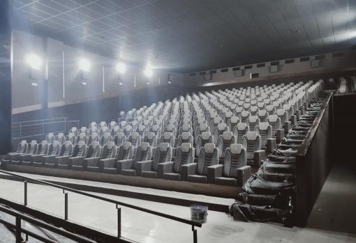 Una de las nuevas salas de cine aún en construcción en El Arcángel