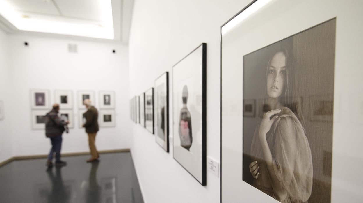 Fotografías que forman parte de la exposición en la sala Vimcorsa