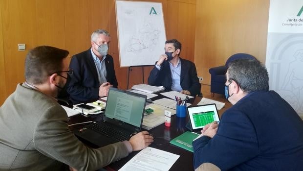 Los contagios por Covid siguen creciendo y cierran cinco municipios en Almería