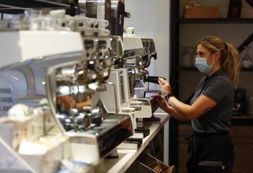 El horario de comercios en Andalucía, hasta las 22.30 horas