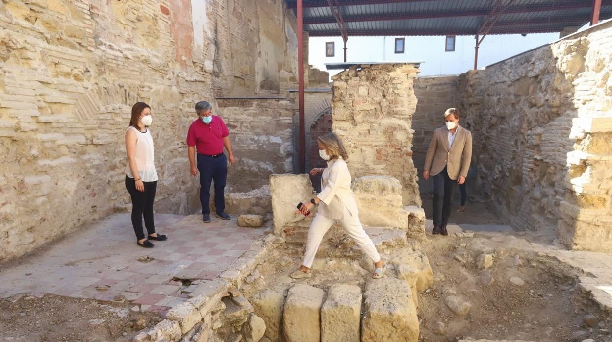 La secretaria general de Patrimonio de la Junta, hoy en los baños árabes de la Pescadería
