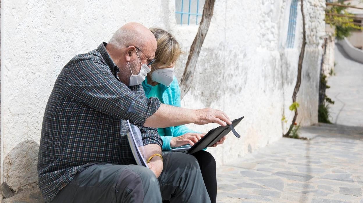Laroya, en la Sierra de los Filabres de Almería donde sus apenas 200 vecinos tienen un grupo de WhatsApp