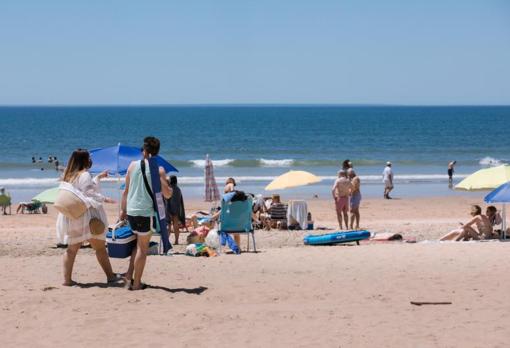 Playas de Punta Umbría, semana después del levantamiento del toque de queda y cierre perimetral