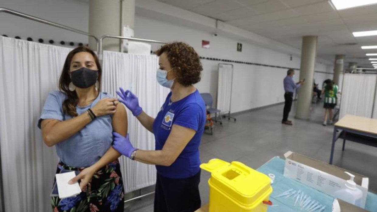 Vacunación anti Covid en la Facultad de Derecho de la Hispalense