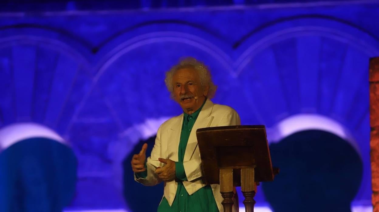 Rafael Álvarez, durante su actuación de anoche en Medina Azahara