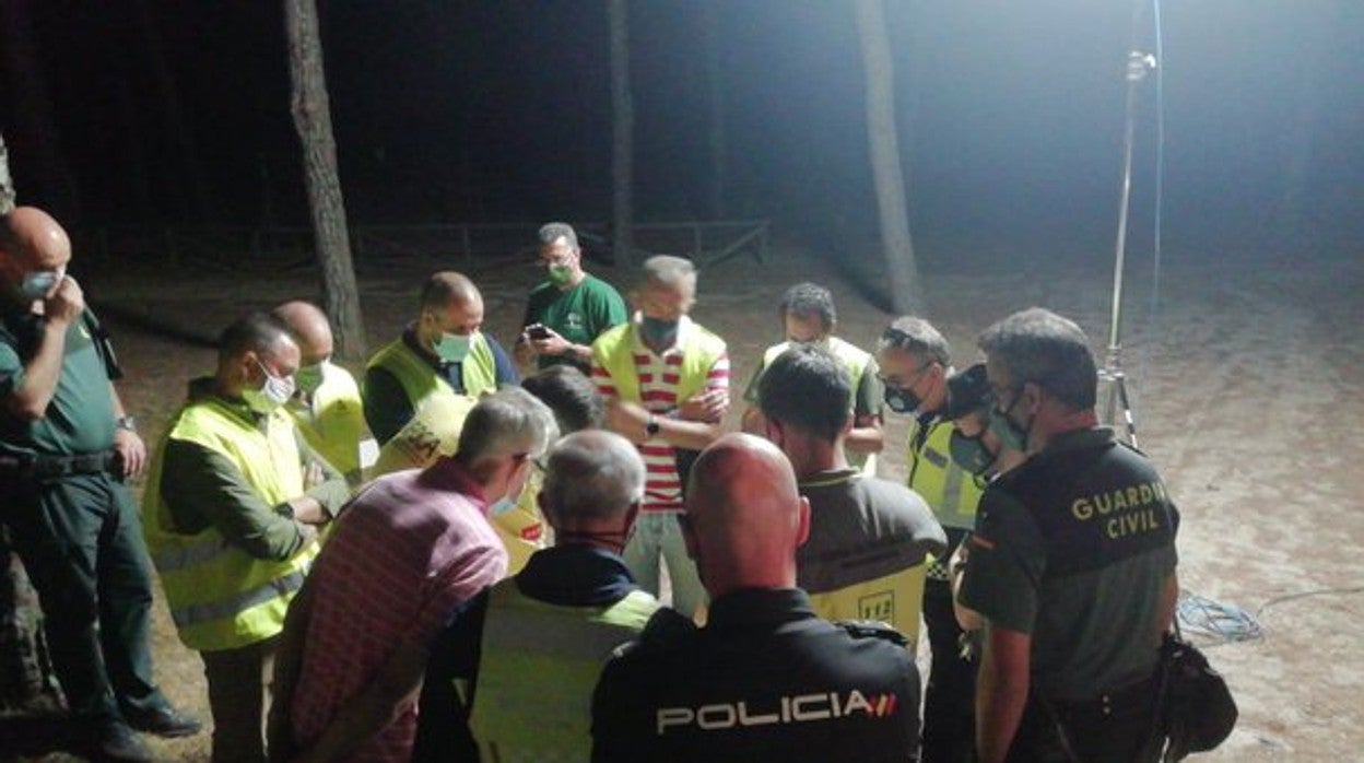 Operativo desplazado para controlar el incendio de Bonares