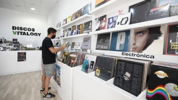 El vinilo, música en un clásico que está de regreso en Córdoba