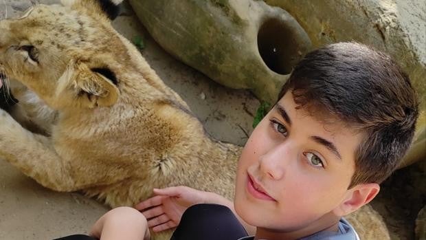 Andrés Benítez, un niño de Benamejí que escribe para crecer en valores y combatir la lacra del cáncer infantil