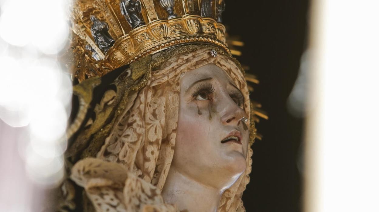 Primer plano de María Santísima Nazarena