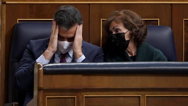 Cara y cruz de las socialistas de Córdoba en la Cámara Baja: Calvo, a la tercera fila y Crespín tras el presidente