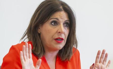 La portavoz socialista durante la entrevista