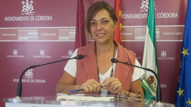 Isabel Ambrosio se distancia de la candidatura de Carmen Campos al PSOE de Córdoba