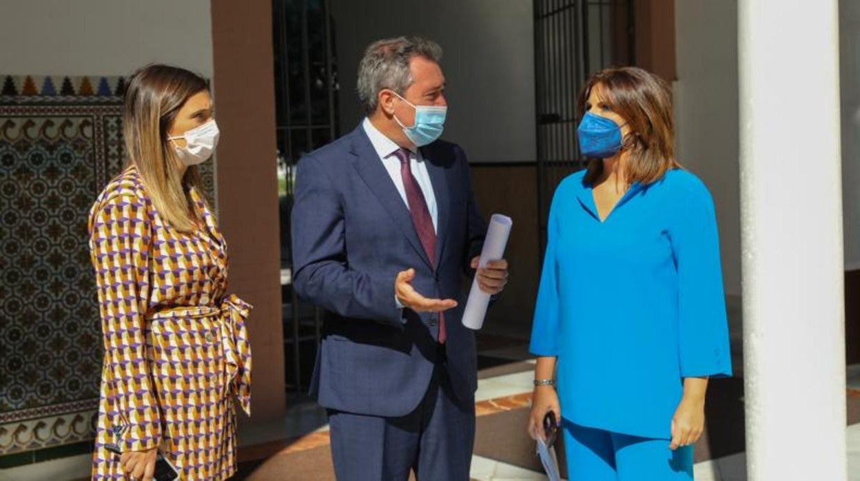 El secretario general del PSOE andaluz, Juan Espadas, el 30 de septiembre en el Parlamento