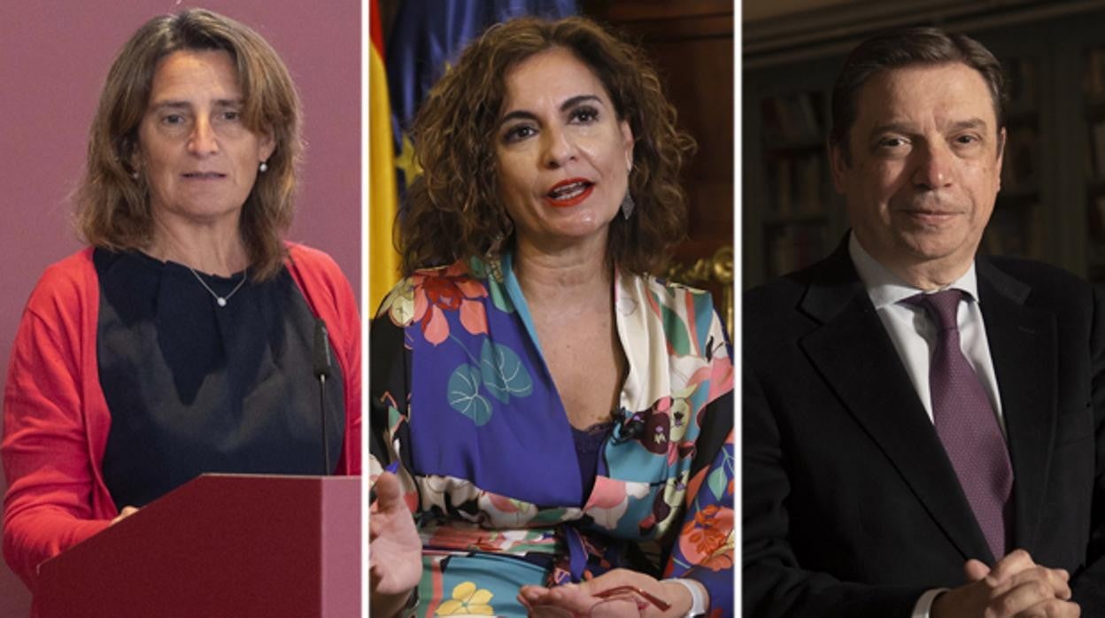 La ministra de Hacienda, María Jesús Montero, y el titular de Agricultura, Luis Planas pertenecieron como consejeros al Consejo de Gobierno de la Junta que aprobó las ayudas a Isofotón. La ministra para la Transición Ecológica y vicepresdienta tercera del Gobierno de Pedro Sánchez, Teresa Ribera, trabajó como directiva de la compañía malagueña