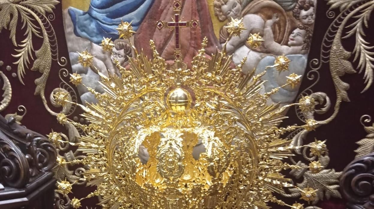 La corona de salida de la Reina de los Mártires, recién restaurada