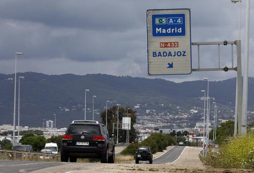 Cartel indicativo de la N-432 en su recorrido cordobés