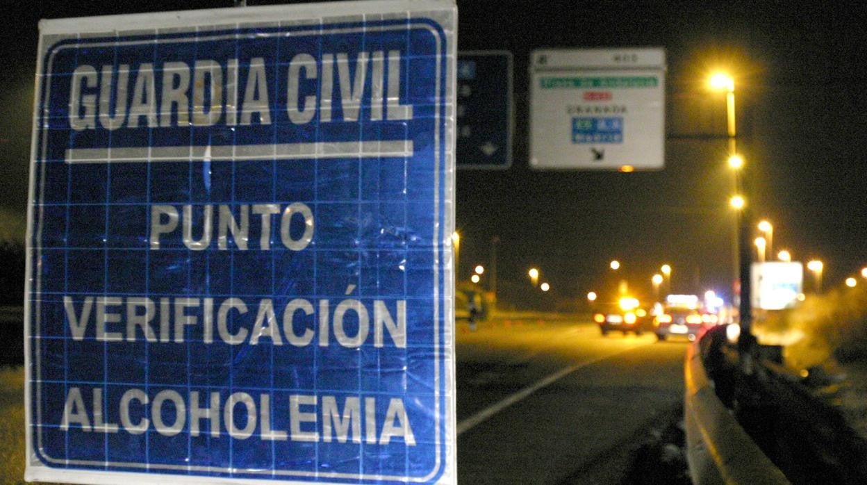 Control de alcoholemia de la Guardia Civil en Córdoba